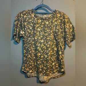 Floral Boutique top; slightly cropped, fits like a medium